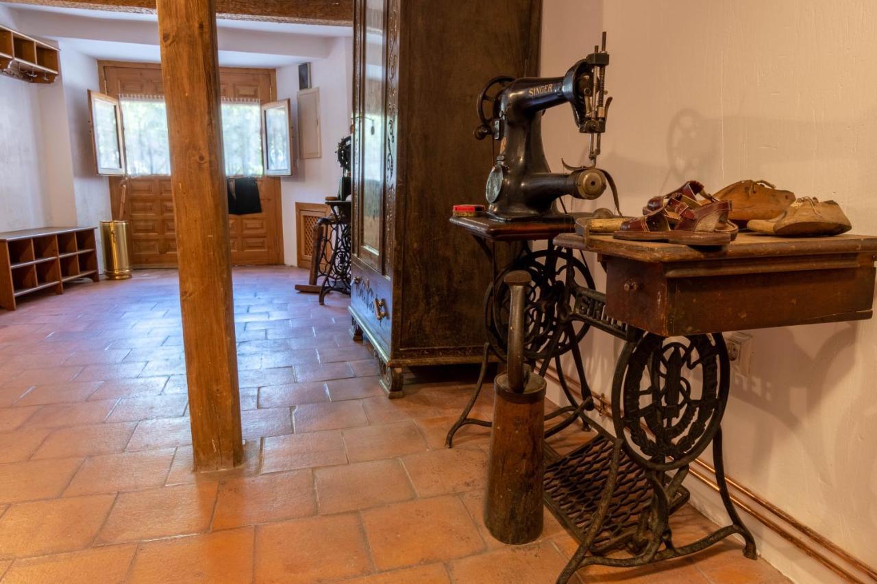 Peralta Zapateria Villa เกว็งกา ภายนอก รูปภาพ